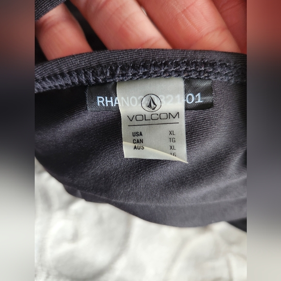 Volcom Plunge Black Swim Top - Picture 4 of 6